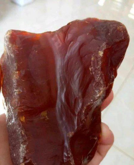 白玛瑙越戴越穷是真的吗