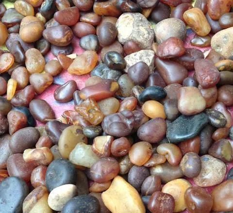 白玛瑙越戴越穷是真的吗