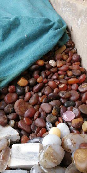 白玛瑙越戴越穷是真的吗