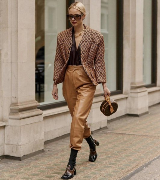 袜靴是什么样的靴子