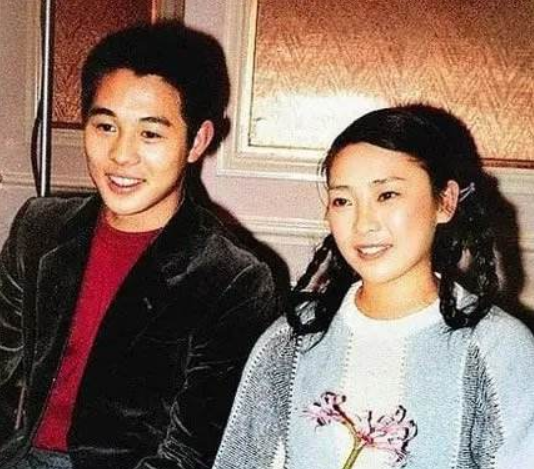 李连杰和利智关系