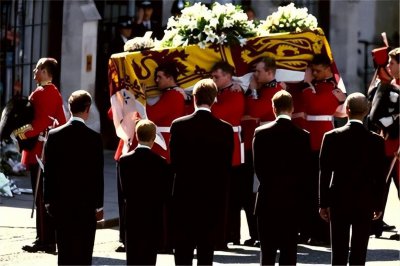 死去的人会回来看活着的亲人吗 亡者是否会回家探视亲属