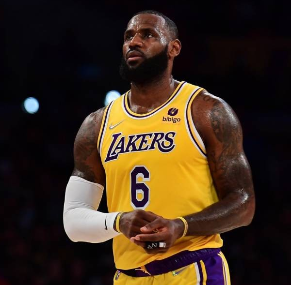 詹姆斯能得到40000分吗