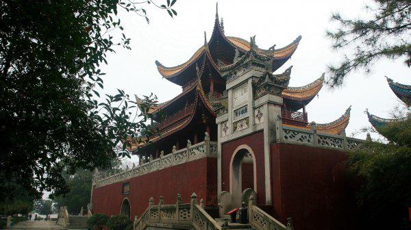 岳阳楼位于哪个省的城市