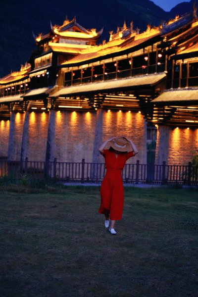濯水古镇风雨廊桥简介