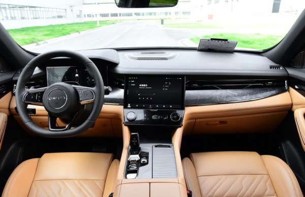 领克属于哪个品牌旗下