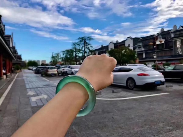 翡翠b货戴着对人体有害吗