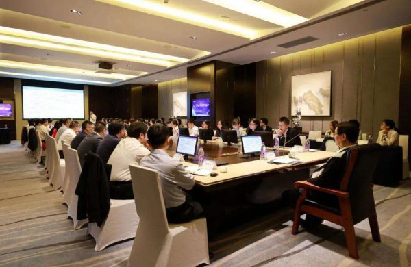 董事长ceo总裁总经理哪个大