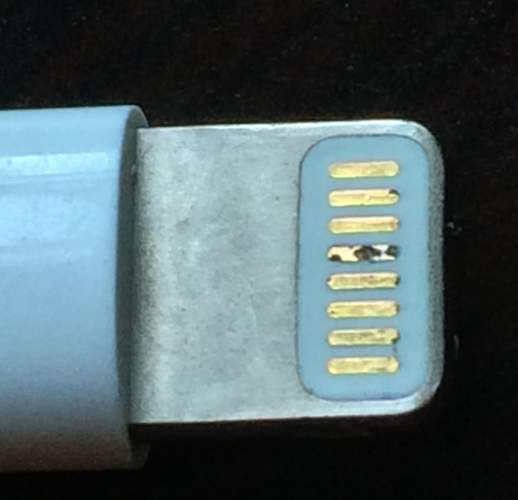 苹果数据线不支持此配件怎么解决