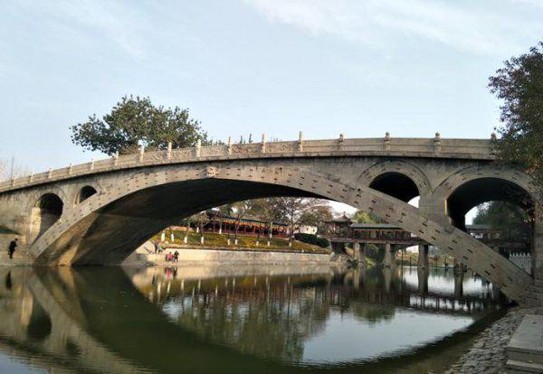 赵州桥是谁设计的