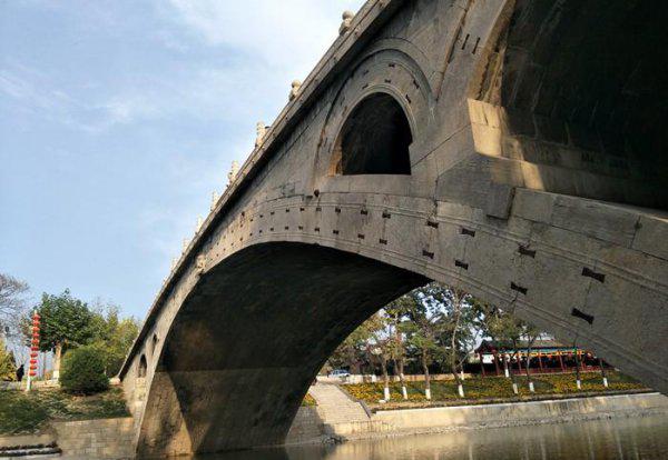 赵州桥是谁设计的