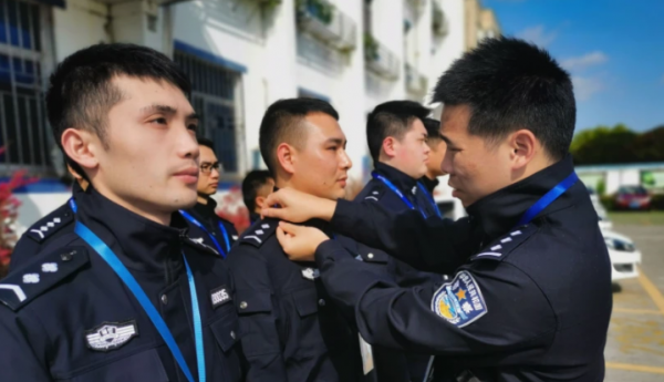 辅警转正式警察的条件