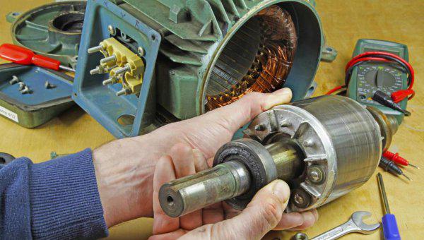 三相电机功率怎样计算公式