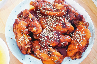 做可乐鸡翅先焯水还是先腌制 可乐鸡翅的制作方法