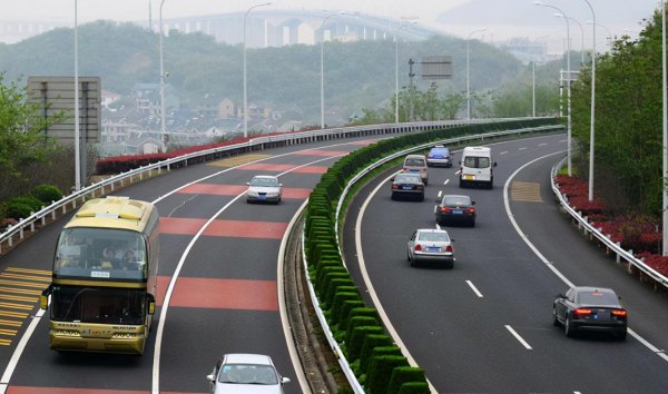 新手一个人开高速危险吗