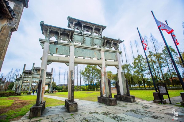 安徽黄山牌坊群在哪里