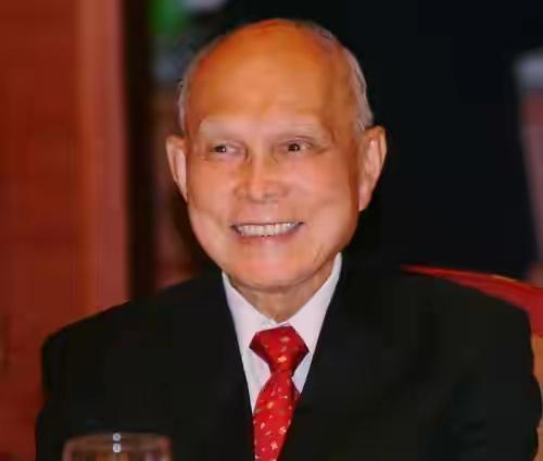 崩牙驹的个人资料及简介