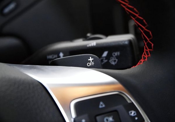 换挡拨片是干什么用的