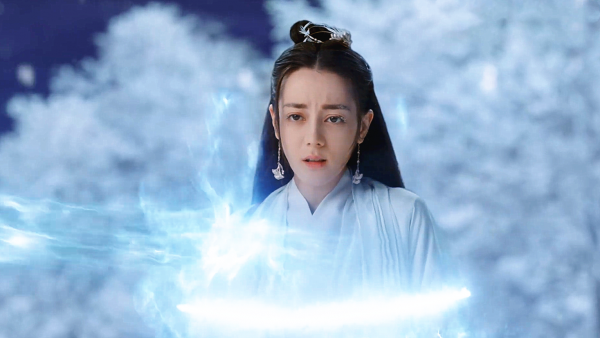 与君初相识纪云禾是九尾狐吗