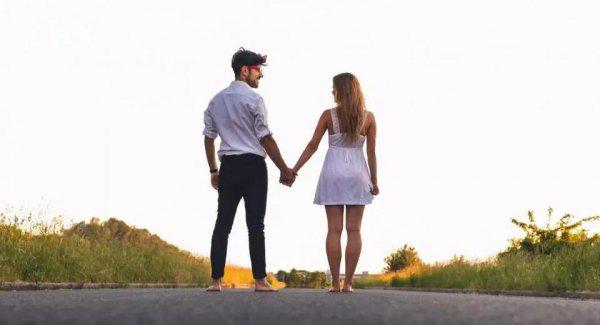 性格不合的两个人能否在一起