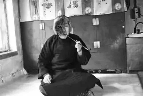 哈尔滨猫脸老太太事件真相大揭秘