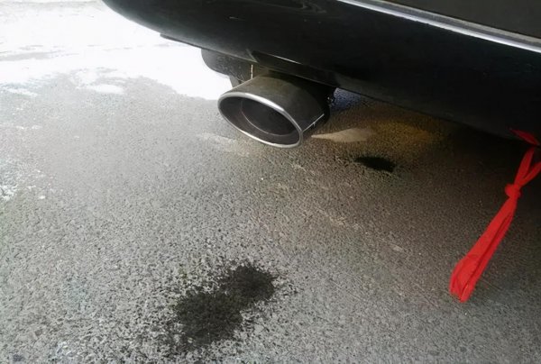 汽车排气管出水是什么原因