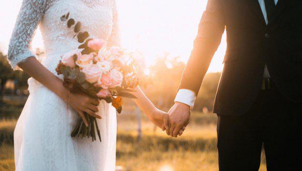 男朋友太粘人占有欲太强怎么办