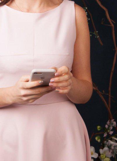 女人频繁发朋友圈说明什么