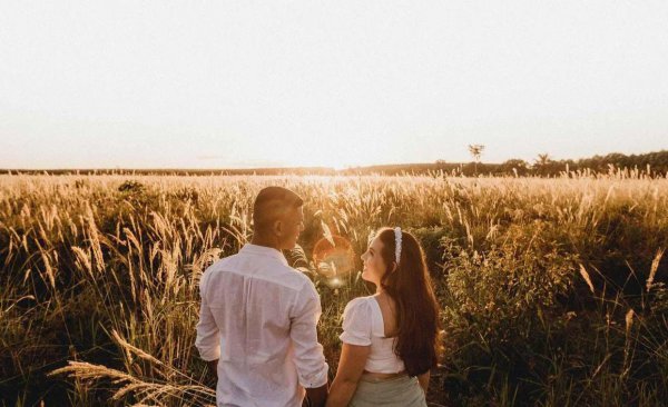 一个已婚男人对婚外女人真爱的表现