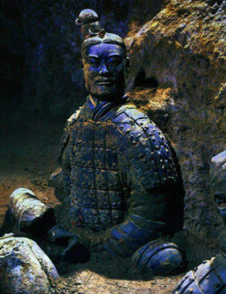 兵马俑的颜色本来是什么色