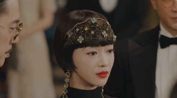 传家三小姐是谁扮演的