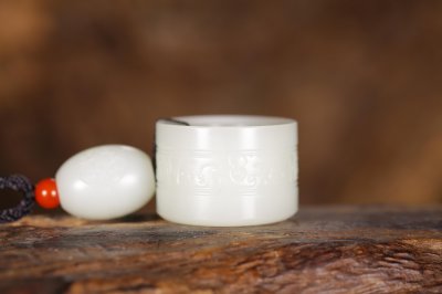 米达料和田玉值不值得入手 玉石界的网红米达料值得购买吗