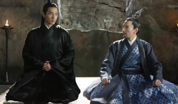 夜华和墨渊的关系