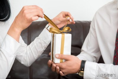 男人没放下前妻的表现 离婚后放不下前妻逃不过这几个细节