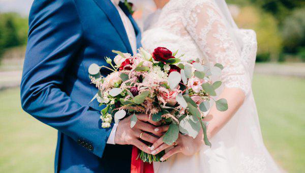 男人没放下前妻的表现