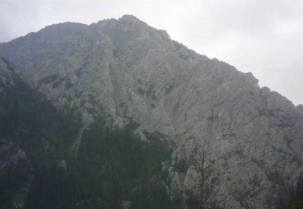 九寨沟在四川哪个城市哪个县