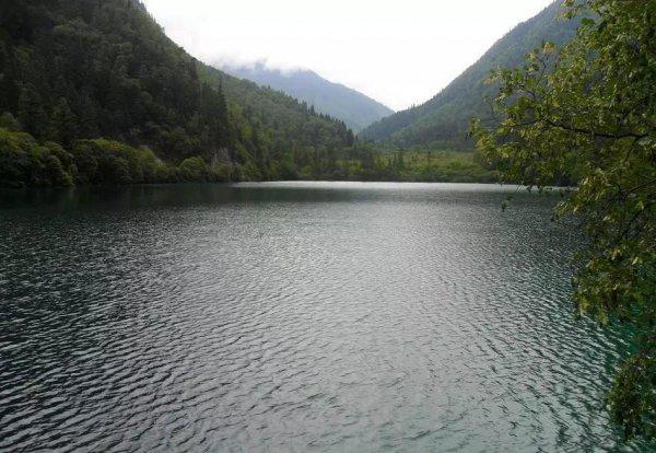九寨沟在四川哪个城市哪个县