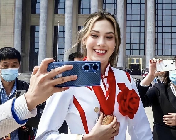 滑雪冠军谷爱凌身高