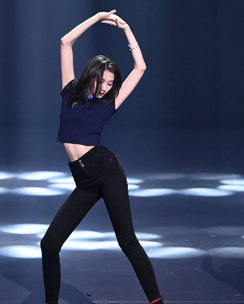 滑雪冠军谷爱凌身高