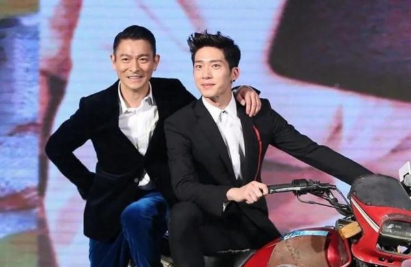 井柏然个人简介资料