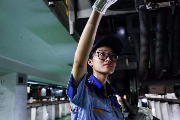 去地铁上班后悔了