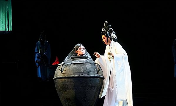 戚夫人被做人彘活了几天