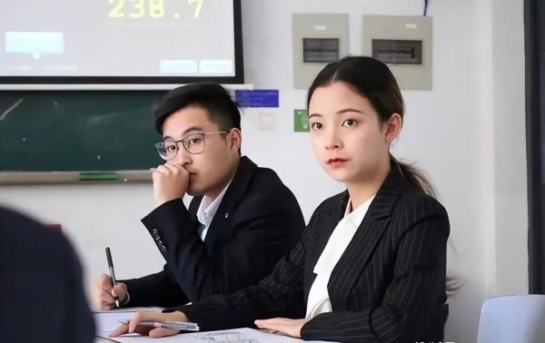 文科女生适合专业15个