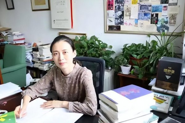 文科女生适合专业15个