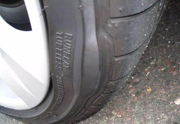 轿车轮胎侧面划伤多深要换