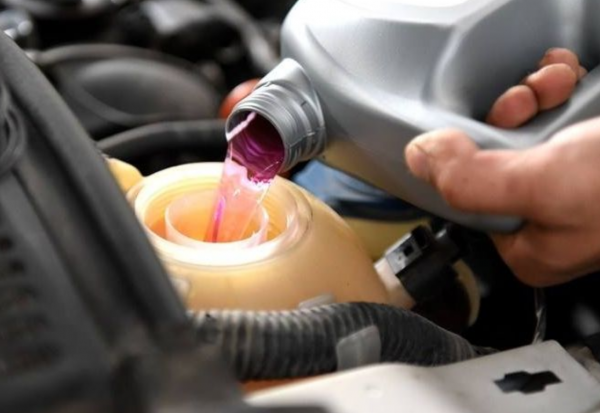 小车防冻液多久换一次合适