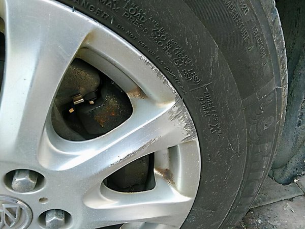 轮毂刮花有必要修复吗