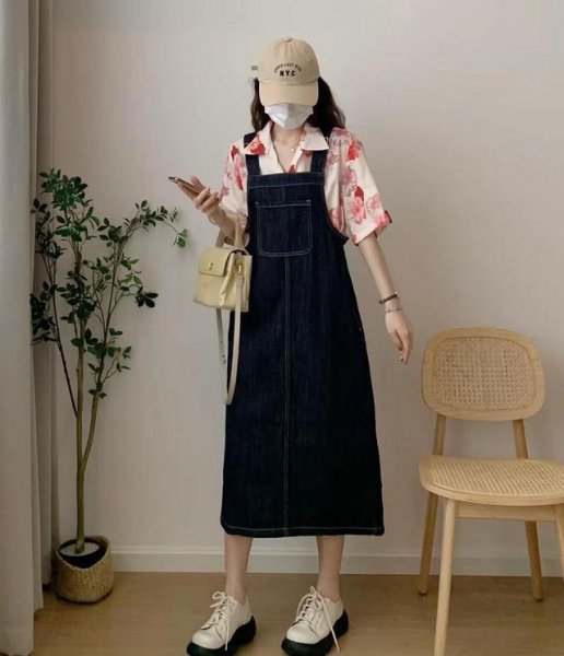 女生花衬衫怎么搭配好看