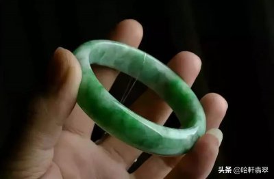 鉴别翡翠最简单方法 我们如何一分钟快速判断翡翠的真假