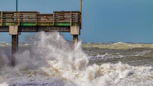 厄尔尼诺是海水温度的什么现象